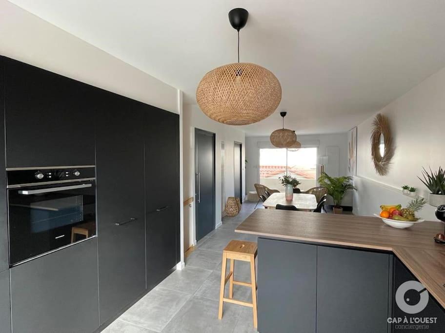 .La Villa Sablaise. Maison Avec Place De Parking Au Coeur Du Quartier Arago Les Sables-dʼOlonne Екстериор снимка